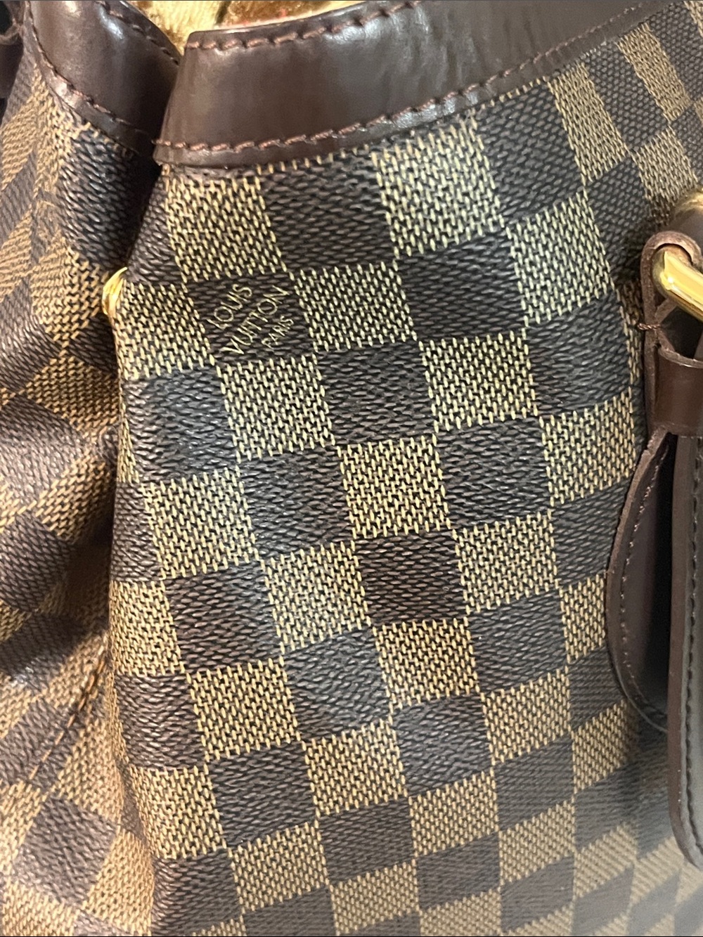 Louis Vuitton Damier Ebene Hempstead Tote Bag MM - Picture 13 of 16